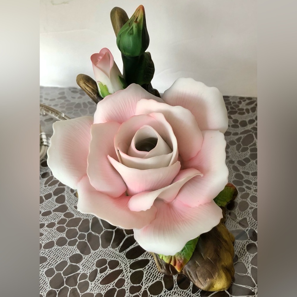 VINTAGE ROSE PINK ON A BRANCH PORCELAIN LIGHTED PERFECT GIFT FOR MOTHERS DAY,c54